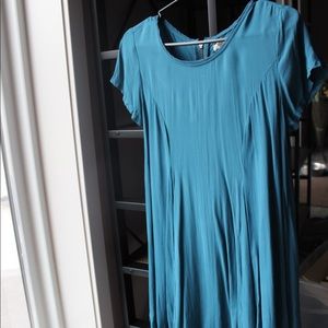 URBAN OUTFITTER FLOWY DRESS